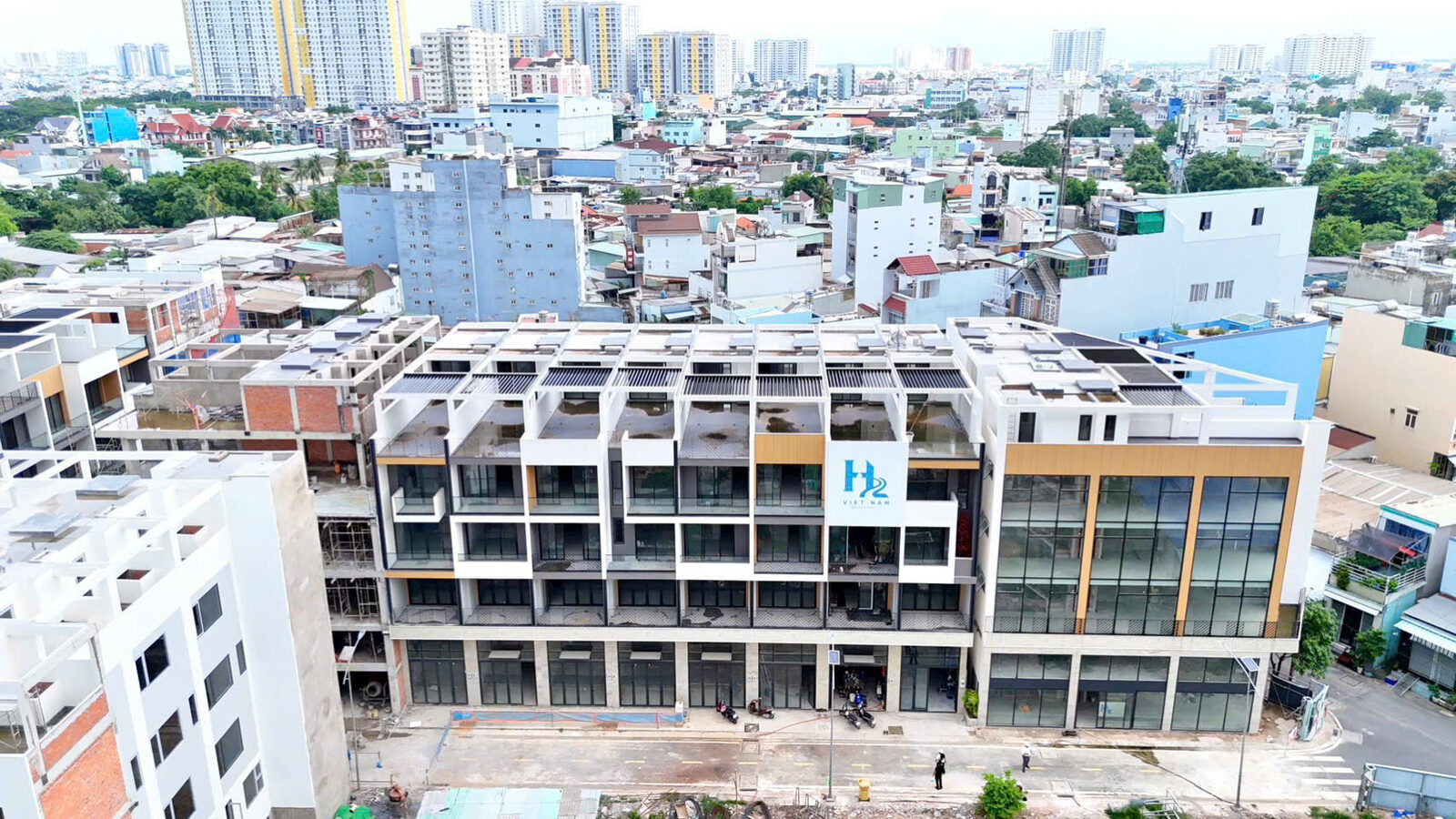 Ảnh flycam toàn cảnh dãy shophouse The Sholi giữa khu dân cư